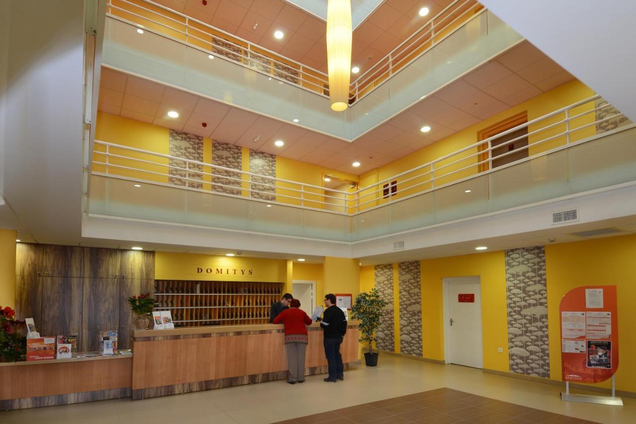 Aparthotel Domitys Les Tours D'Or Perpignan Exterior foto